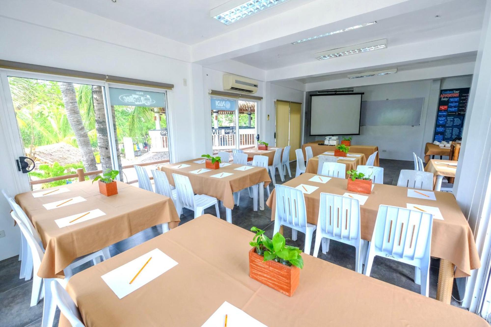 Malapascua Exotic Island Dive Resort Daanbantayan Bagian luar foto